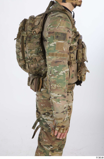 Photos Frankie Perry Army USA Recon rucksack upper body 0012.jpg